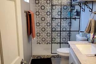 612 Crystal Springs Ct, Fox Lake, IL 60020 - Photo 5