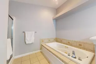 306 N Beringer Cir, Urbana, IL 61802 - Photo 11