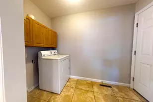 306 N Beringer Cir, Urbana, IL 61802 - Photo 7