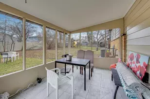 1437 E Michele Dr, Palatine, IL 60074 - Photo 15