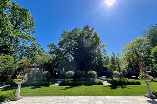 528 Roslyn Rd, Kenilworth, IL 60043 - Photo 9