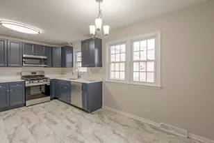 813 Westchester Blvd, Westchester, IL 60154 - Photo 3