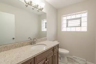 813 Westchester Blvd, Westchester, IL 60154 - Photo 7