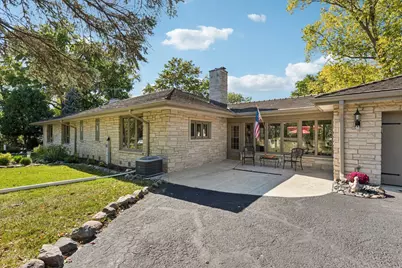 1090 Roselle Road, Inverness, IL 60067 - Photo 5