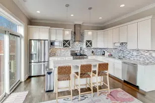 2752 W Argyle St, Chicago, IL 60625 - Photo 3