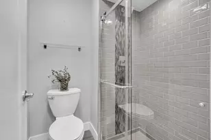 1400 N Yarmouth Pl, Mount Prospect, IL 60056 - Photo 13