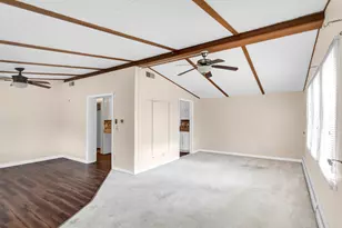 1053 Lakeview Rd, Elgin, IL 60123 - Photo 7