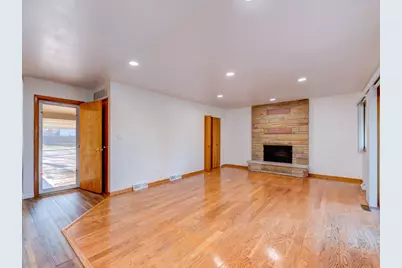 3316 Brookmeade Drive, Rolling Meadows, IL 60008 - Photo 7
