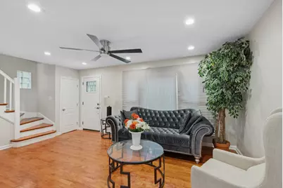 9127 S Essex Avenue, Chicago, IL 60617 - Photo 3