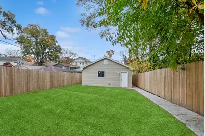 9127 S Essex Avenue, Chicago, IL 60617 - Photo 19