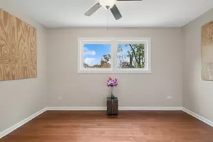 9127 S Essex Ave, Chicago, IL 60617 - Photo 9