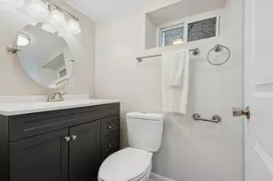 9127 S Essex Ave, Chicago, IL 60617 - Photo 13