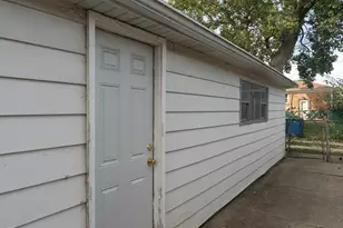 452 Yates Ave, Calumet City, IL 60409 - Photo 25