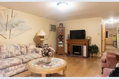 452 Yates Avenue, Calumet City, IL 60409 - Photo 3