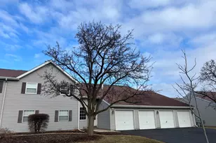 66 Gant Cir, Streamwood, IL 60107 - Photo 1