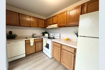 66 Gant Circle #D, Streamwood, IL 60107 - Photo 11