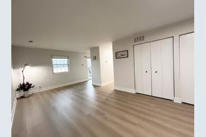 66 Gant Circle #D, Streamwood, IL 60107 - Photo 7