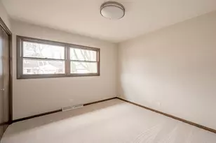 9836 W Paxton Dr, Beach Park, IL 60099 - Photo 11