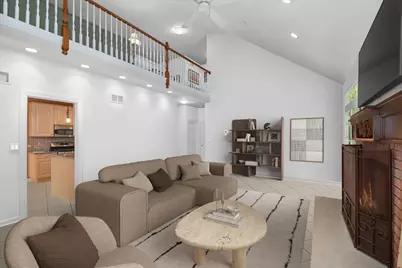 850 Evergreen Way, Highland Park, IL 60035 - Photo 3