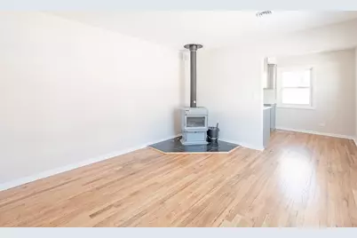 1110 S Gables Boulevard, Wheaton, IL 60189 - Photo 3