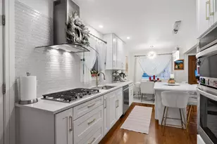 8239 Sayre Ave, Burbank, IL 60459 - Photo 5