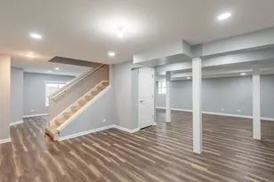 21 W Sandstone Ct, South Elgin, IL 60177 - Photo 17