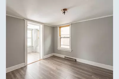 8025 S Euclid Avenue, Chicago, IL 60617 - Photo 3