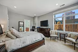 330 N Clinton St, Chicago, IL 60661 - Photo 7