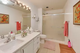 2335 W Belle Plaine Ave, Chicago, IL 60618 - Photo 11