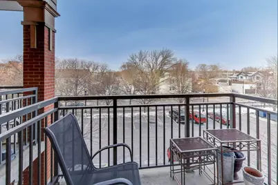 2335 W Belle Plaine Avenue #306, Chicago, IL 60618 - Photo 7