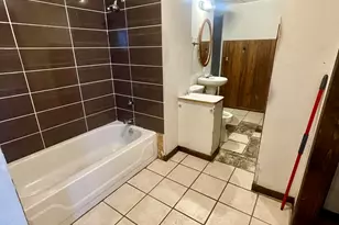 9527 S Parnell Ave, Chicago, IL 60628 - Photo 11