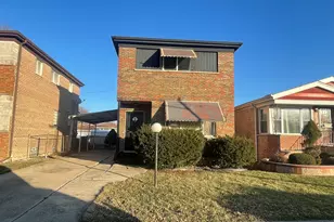 9527 S Parnell Ave, Chicago, IL 60628 - Photo 1