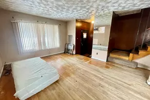 9527 S Parnell Ave, Chicago, IL 60628 - Photo 3