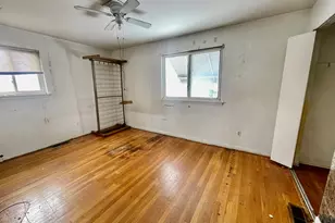 9527 S Parnell Ave, Chicago, IL 60628 - Photo 27