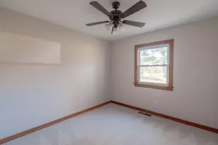 574 Hitchcock Ave, Lisle, IL 60532 - Photo 7