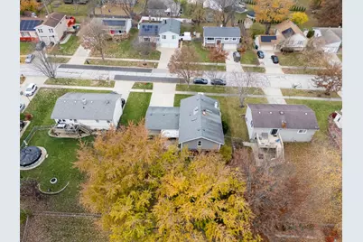 309 Plymouth Lane NW, Bloomingdale, IL 60108 - Photo 23