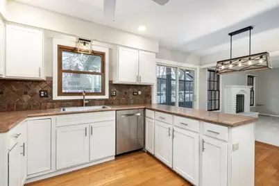 903 Canyon Run Road, Naperville, IL 60565 - Photo 11