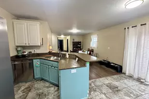 402 N Center St, Colfax, IL 61728 - Photo 7