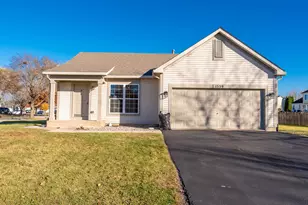 1559 Bluestem Ln, Minooka, IL 60447 - Photo 1