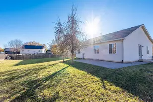 1559 Bluestem Ln, Minooka, IL 60447 - Photo 11