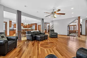 11024 Marilyn Terrace, Orland Park, IL 60467 - Photo 9