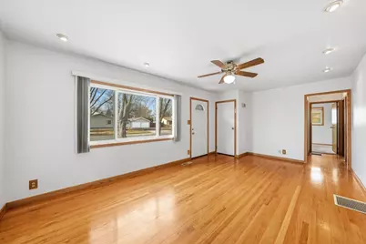 900 Brentwood Drive, Joliet, IL 60435 - Photo 3