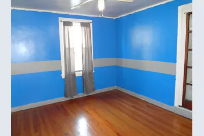 8811 S Constance Avenue, Chicago, IL 60617 - Photo 11