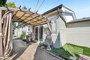 719 N Elmhurst Ave, Mount Prospect, IL 60056 - Photo 35