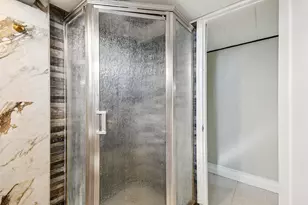 719 N Elmhurst Ave, Mount Prospect, IL 60056 - Photo 23