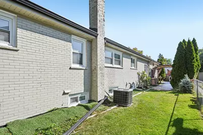 719 N Elmhurst Avenue, Mount Prospect, IL 60056 - Photo 37