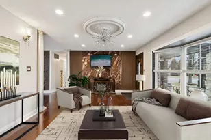 719 N Elmhurst Ave, Mount Prospect, IL 60056 - Photo 9