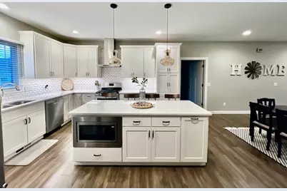 413 Moore Street, Clifton, IL 61727 - Photo 7