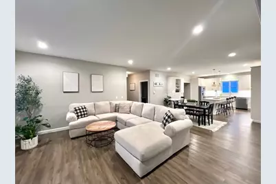 413 Moore Street, Clifton, IL 61727 - Photo 13