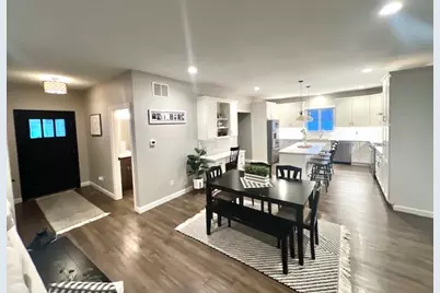 413 Moore Street, Clifton, IL 61727 - Photo 5